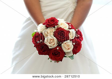 Rød & hvid Rose brudebuket