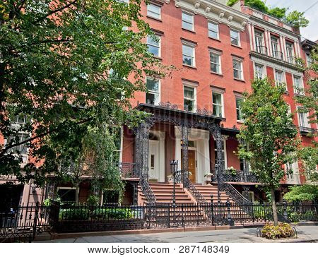 New York City brownstone apartment buildings