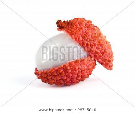 Lichi freschi, isolato su sfondo bianco