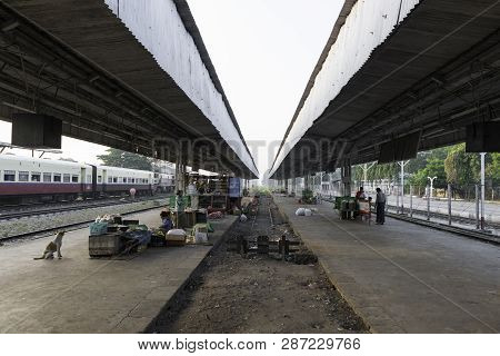 Thazi, Myanmar - 23 November, 2018: Wide Angle Picture Of Burmese People At Thazi Train Station Duri