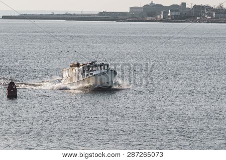 New Bedford, Massachusetts, Usa - January 26, 2019: Water Taxi Seahorse Returning To New Bedford On 