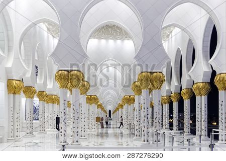 Abu Dhabi, Uae, January 10, 2019: View Of The Passage Through The Arches Of The Sheikh Zayed Grand M