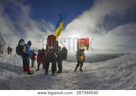 Flags Of Ukraine Climbers