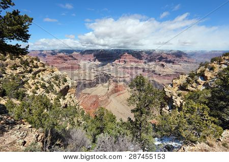 Grand Canyon National Park In Arizona, United States.  Yavapai Point Overlook.