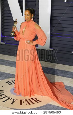 BEVERLY HILLS - FEB 24: Regina King at the 2019 Vanity Fair Oscar Party at The Wallis Annenberg Center for the Performing Arts on February 24, 2019 in Beverly Hills, CA