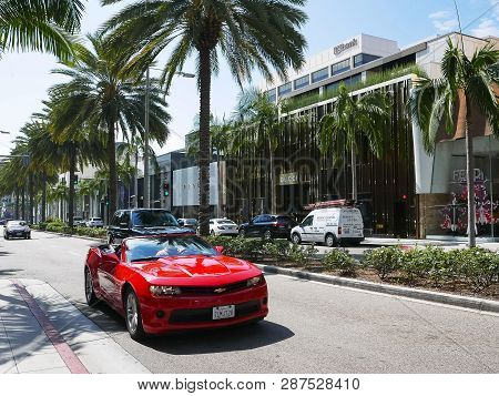 Los Angeles, California, Usa - August 25, 2015: Luxury Stores And Exotic Sports Cars On The Famous R