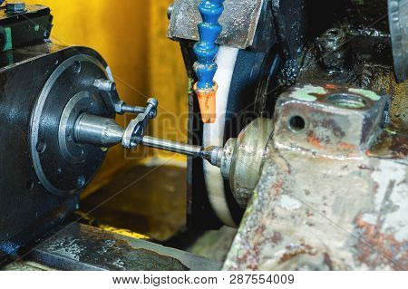 Old Internal Grinding Machine. Shop For Metal Machining.
