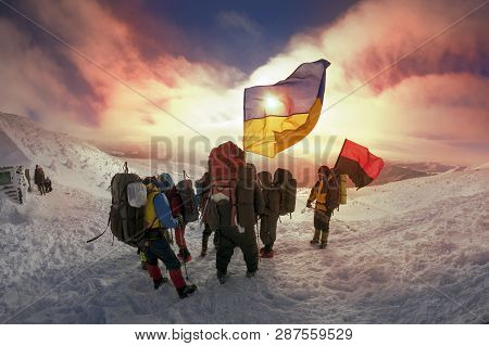Flags Of Ukraine Climbers