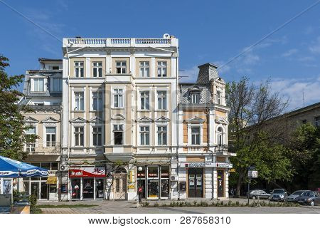 Ruse, Bulgaria - May 1, 2008: Building And Street At The Center Of City Of Ruse, Bulgaria