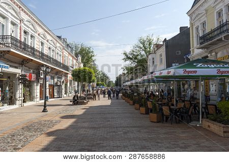 Ruse, Bulgaria - May 1, 2008: Building And Street At The Center Of City Of Ruse, Bulgaria