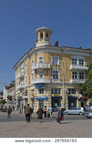Ruse, Bulgaria - May 1, 2008: Building And Street At The Center Of City Of Ruse, Bulgaria