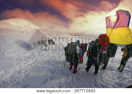 Flags Of Ukraine Climbers