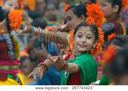 Kolkata , India - March 1, 2018 : Beautiful Young Bengali Girl With Spring Festive Make Up With Pala