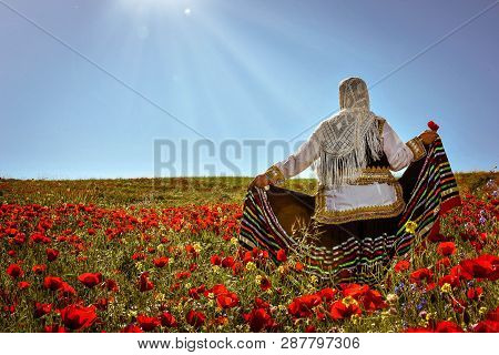 Woman In Northern Villages Of Iran Named Deilman