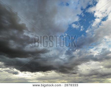 Skyer på himlen.
