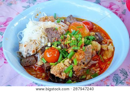 Thai Food Style, Rice Noodles With Spicy Pork Sauce In Bowl, This Food Is The Most Popular In Northe