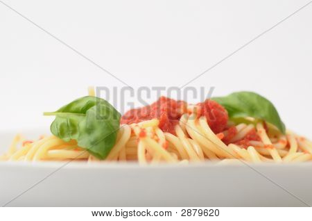 Макароны спагетти