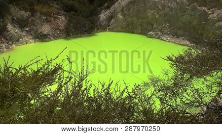 Devils Bath Pool At Rotorua In Nz