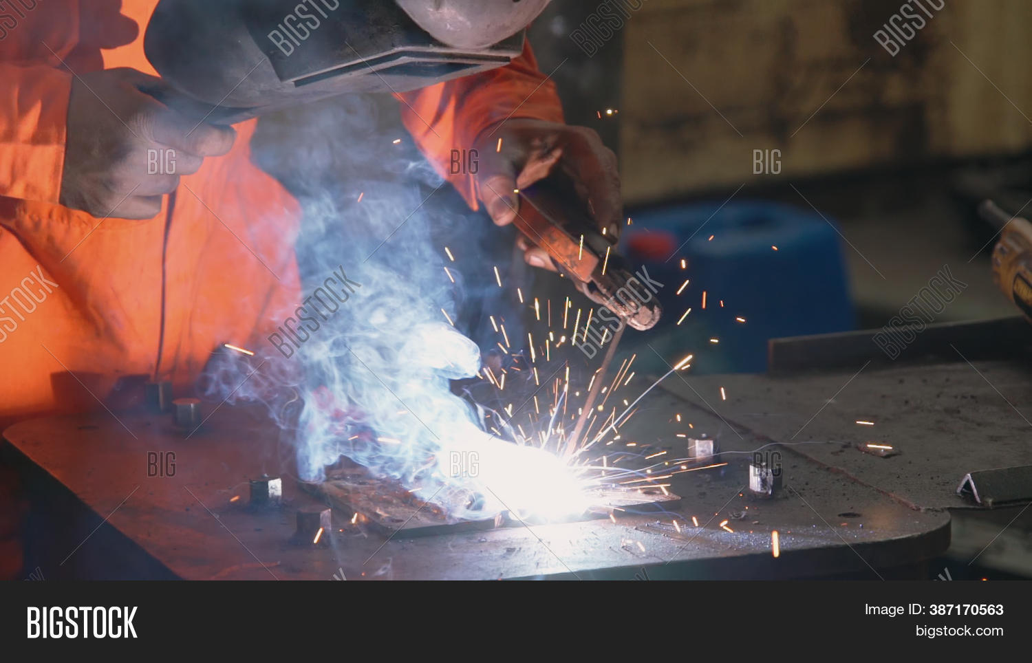 Metal Welder Working Image & Photo (Free Trial) Bigstock