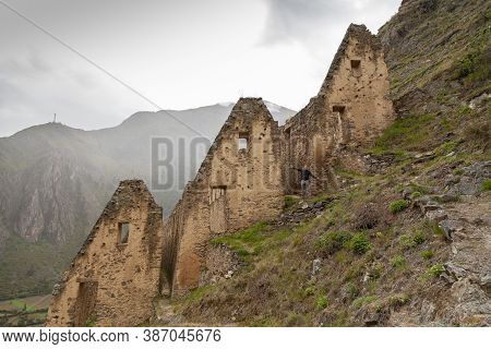 Ollantaytambo, Peru - April 4, 2014: Ollantaytambo Archaeological Site, Pinkuylluna Ruins And Constr