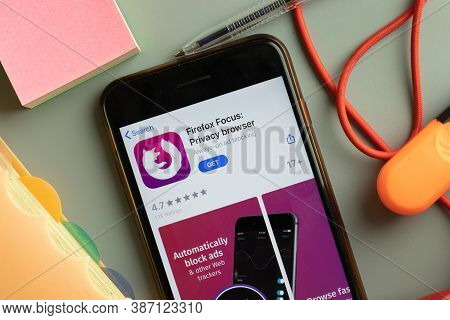 New York, Usa - 27 September 2020: Firefox Focus Privacy Browser Mobile App Logo On Phone Screen Clo