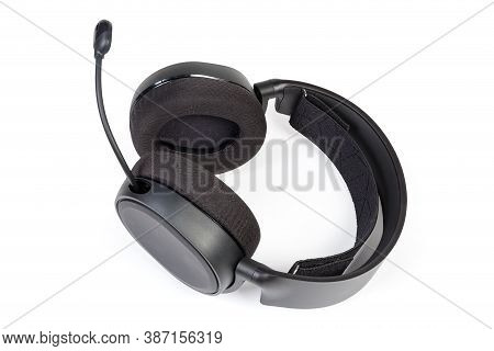 Black High-fidelity Headset With Full Size Headphones And Microphone On A White Background