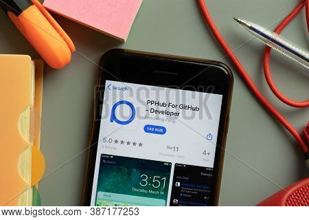 New York, Usa - 28 September 2020: Pphub For Github Developer Mobile App Logo On Phone Screen Close 