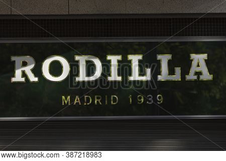 Madrid, Spain - May 18, 2020: Main Access Area To The Fast Food And Sandwiches Restaurant, Rodilla, 