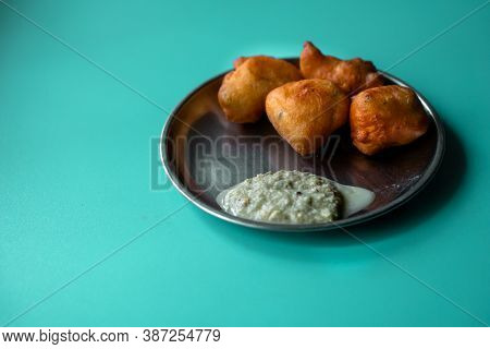 Indian Delicious Deep Fried Mysore Bonda With Chutney For A Healthy Evening Snack