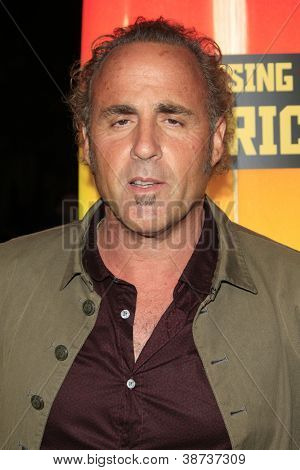 LOS ANGELES - 18 ott: Kario Salem presso il 'Chasing Mavericks' - Los Angeles Premiere al Pacifico Theat