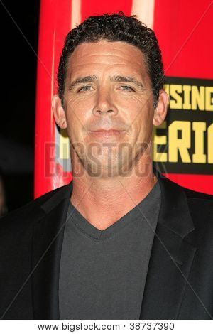 LOS ANGELES - 18 ott: Peter Mel presso il 'Chasing Mavericks' - Los Angeles Premiere al Pacific Theater