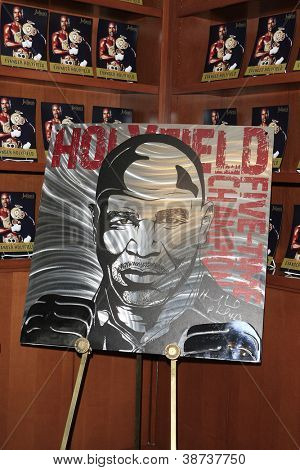BEVERLY HILLS - okt 19: Atmosfære på 50 års fødselsdagsfest for Evander Holyfield på Julians Aucti