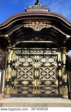Japan Landmarks. Kamakura - Zen Buddhist Temple Of Kencho-ji. Karamon Gate.