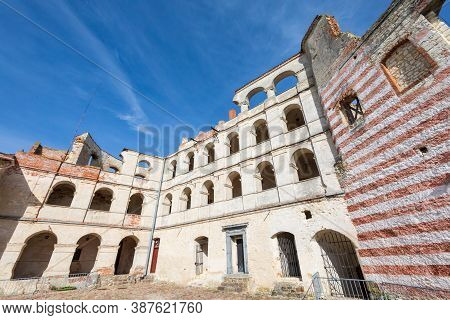 Janowiec Castle.  Renaissance Castle Built In Between 1508-1526. In Janowiec, Poland.