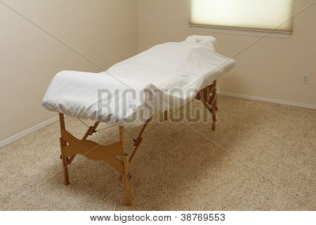 Massagetisch in einen Behandlungsraum