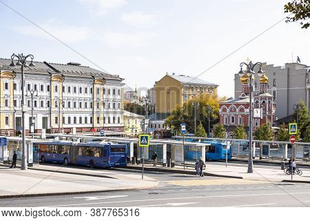 Moscow, Russia - September 27, 2020: View Of People And City Buses On Kitay-gorod Bus Terminal At Sl