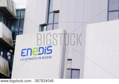 Bordeaux , Aquitaine / France - 09 25 2020 : Enedis Edf Logo And Text Sign Of Electricity Distributi