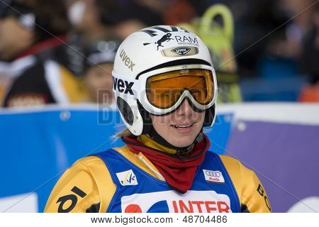 SOELDEN, AUSTRIA -OCT 25: GER Carolin FERNSEBNER w wyścigu slalom gigant kobiet w Re