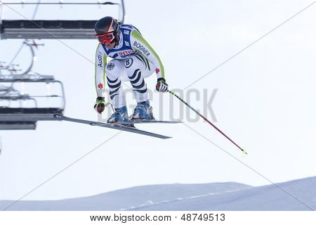 VAL D'ISERE RANSKAN. 18-12-2010. Gina Stechert (GER) vie ilmaa aikana naisten laskettelu rac