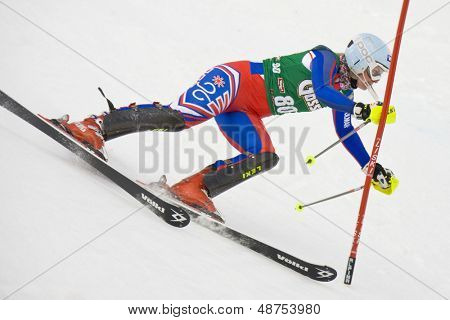 LIENZ, Rakousko 29 prosinec 2009. Chemmy ALCOTT GBR útoky kontrolní brány, zatímco v fi