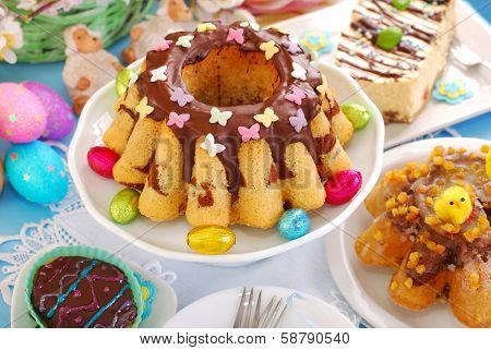 Easter Marble Ring Cake With Butterfly Sprinkles