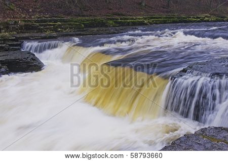 Aysgarth Low Falls
