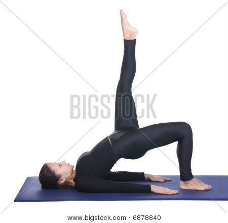 Eka Pada Setu Bandhasana