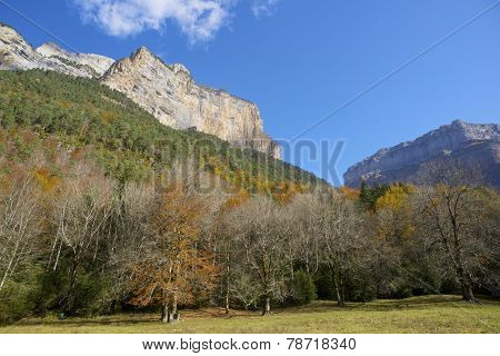 Libro Abierto Wall in the Pyrenees, Ordesa Valley National Park, Aragon, Huesca, Spain.