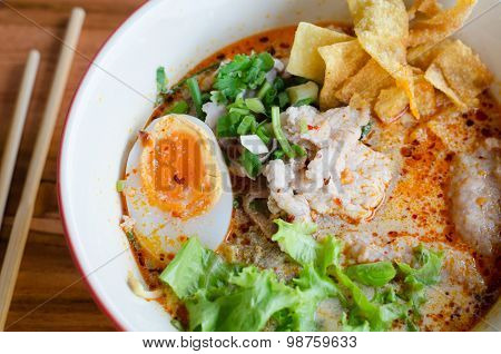 Tomyum Noodle With Pork And Egg