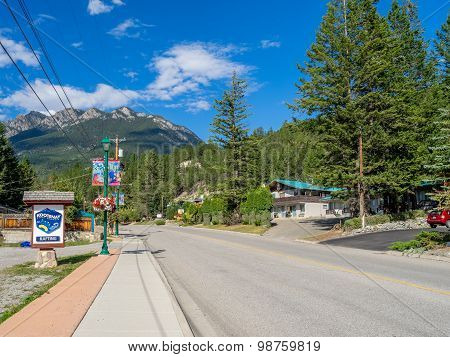 town of Radium Hot Springs