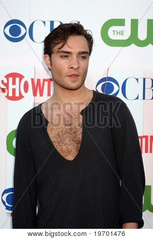 Los Angeles jul 28: Ed Westwick kommt in der 2010-Cbs, cw, Showtime Sommerfest Press Tour