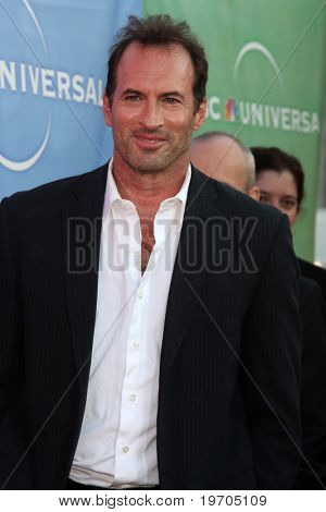 LOS ANGELES - JUL 30: Scott Patterson ankommer til 2010 NBC presse Tour sommerfest på Beverly H
