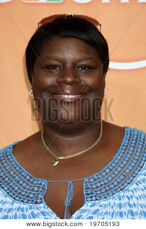 LOS ANGELES - Temmuz 30: Retta 2010 NBC yaz basın turu partide Beverly Hilton sıcak gelir
