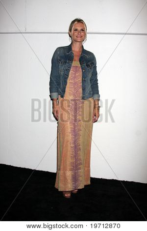 LOS ANGELES - AUG 27: Bonnie Sommerville přijde na umění Elysium druhý ročník Genesis na